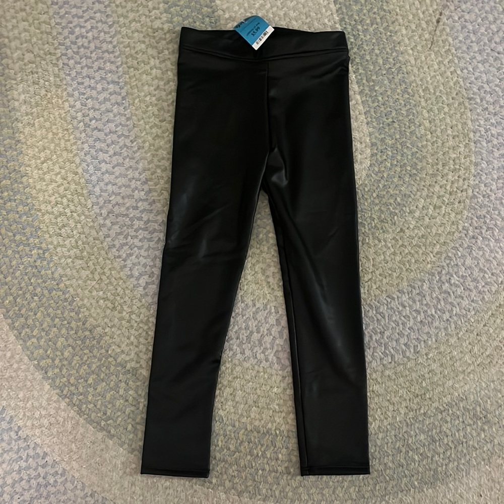 Kids leather pants so comfy they were a gift and didn’t fit!! Size 7/8 so cute